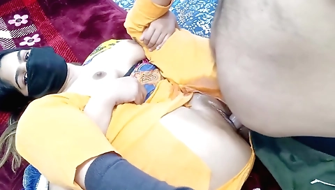 Amateurs brunette hottie fucked by her husband and best friend