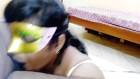 Gorgeous milf beauty with a nice face and a good body