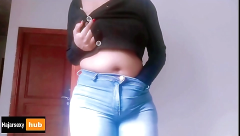 Indian chick is fucking on bed in amateur porn video