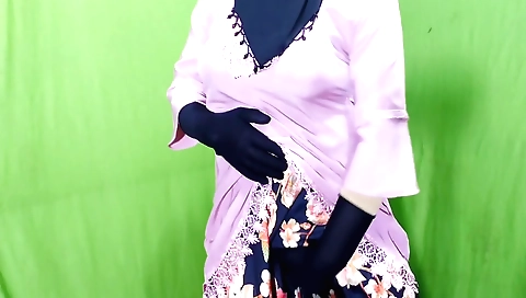 Muslim girl fucks neighbor and makes the neighbor horny