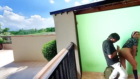 Brunette in the desert in an amateur outdoor sex video