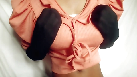 Indian amateur chick in black dress with hair makes video