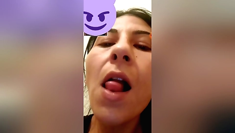 Indian brunette masturbates with her clit on webcam