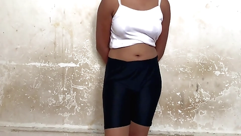 Indian girl in a hot solo video shows off her body