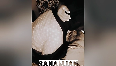 Indian beauty in a sexy outfit has made a homemade video