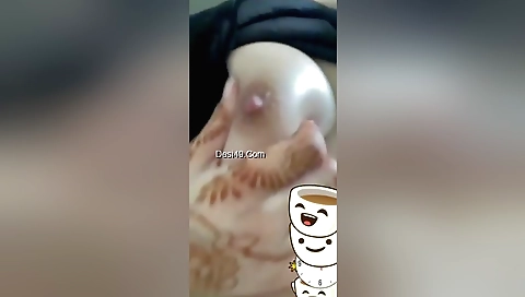 Beautiful amateur sex video with hot babe in a solo video