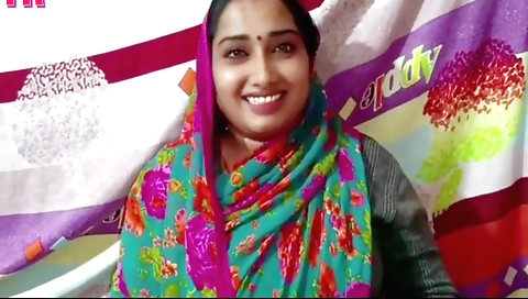 Hot amateur brunette gets her pussy licked by a guy