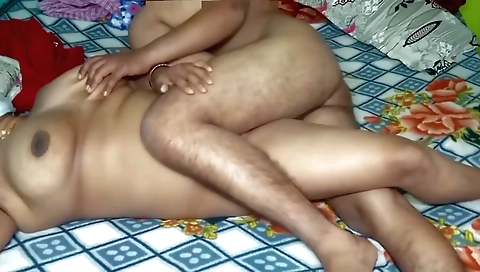 Amateur indian sex video with my girlfriend in her room