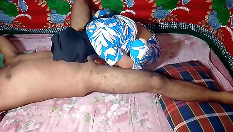 Indian teen with big boobs and nice body sucks dick