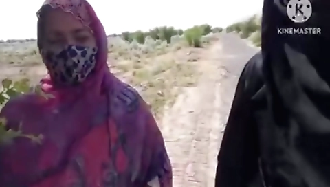 Indian brunette gets creampied in bedroom in homemade video