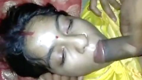 Hot bhabi naked and shaved her legs in front of you