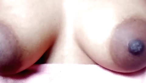 Indian hottie showing off her natural body and tits