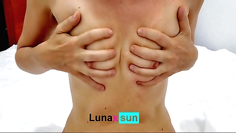 Indian hottie with big boobs has a nice solo scene