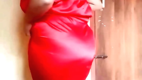 Amateur solo female exposing her large tits and ass