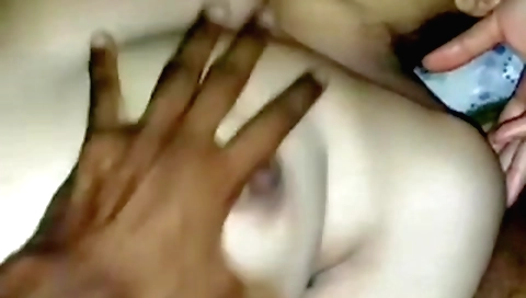 Brunette bhabi sucks and rides dick in amateur vid