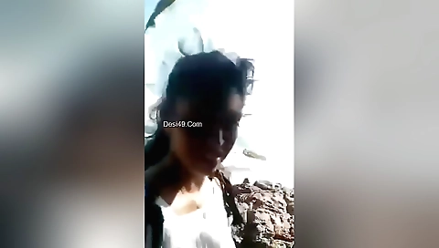 Amateur brunette outdoor sex video 2 with her 18yo wench