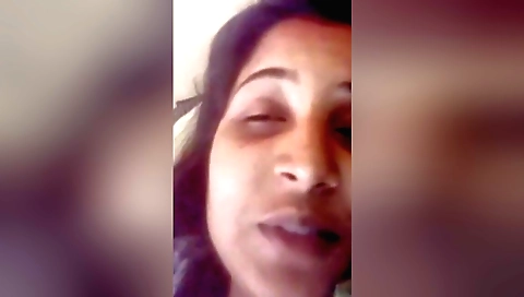 Indian girl shows her body and pussy in webcam video