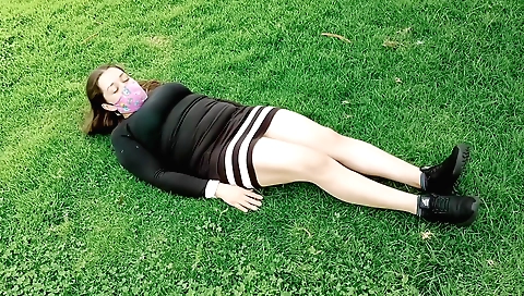 Amateur brunette video showing her big ass and her wet cunt