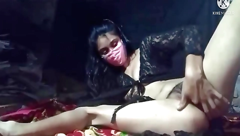 Amateur brunette girl fingering her pussy and clit