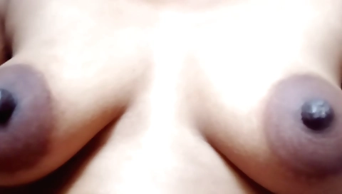 Solo mature indian girl masturbates and enjoys sex