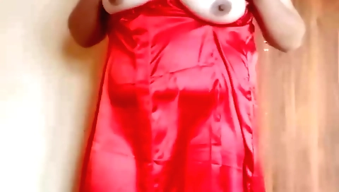 Indian brunette masturbates and plays with her boobs