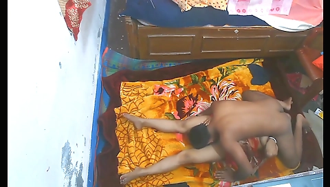 Indian slut with a huge ass gets her tight cunt drilled