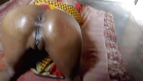 Indian beaut is rubbing her ass after some oil massage