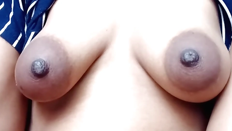 Indian woman in a sexy black hair gets naked and fucks