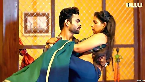 Brunette babe with big boobs and a nice pair of pussy lips