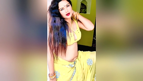 Indian teacher with big tits 18+ talks with student 18+