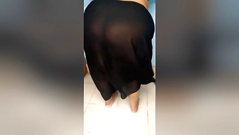 Indian babe gets fucked in a solo video with blowjob