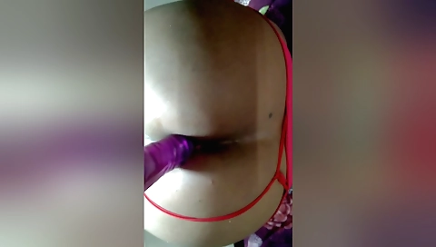 Indian girl with a big ass has her cunt penetrated