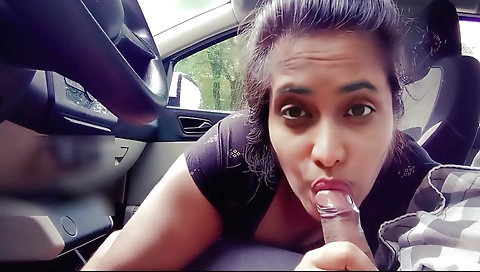 Amateur big-titted woman got a nice gold ring on her body