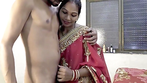 Indian chick with small boobs leaving for her own city