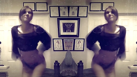 Camgirl Charlamagn Dances Seductively To Walking On Air