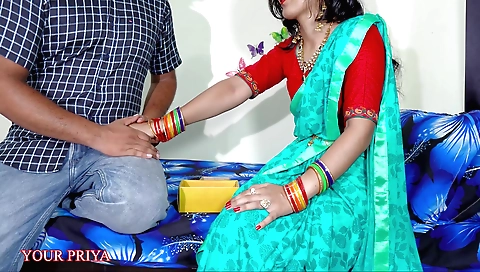 Indian milf with a huge ass spreads her legs for a creampie