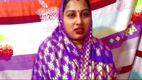 Hot stepmom in an amateur porn with her stepdaughter