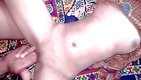 I fuck my girlfriend in the room in homemade hd video