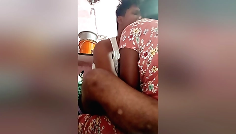 Indian girl plays with her sexy clit in a sexy bed