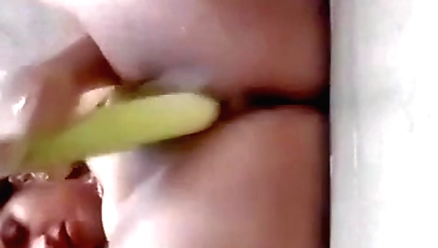 Bhabhi gets naked and masturbates in front of the webcam