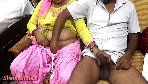 Chubby indian girl is getting off in a homemade video