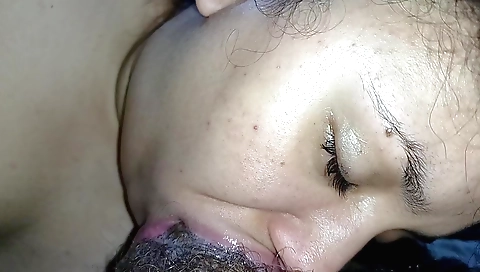 Indian girl has fun with a deepthroat cock in hd porn