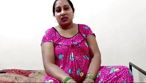 Big ass brunette workout video with a big booty girl