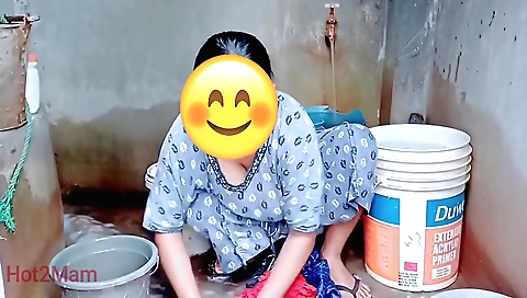 Solo video amateur with a hot brunette with nice body