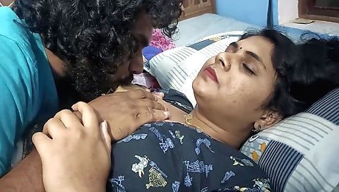 Amateur indian babe enjoys sharing blanket with hubby